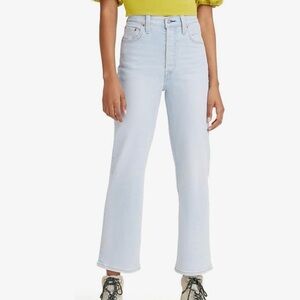 Levi’s Women’s Ribcage Straight Ankle Jeans Size 28